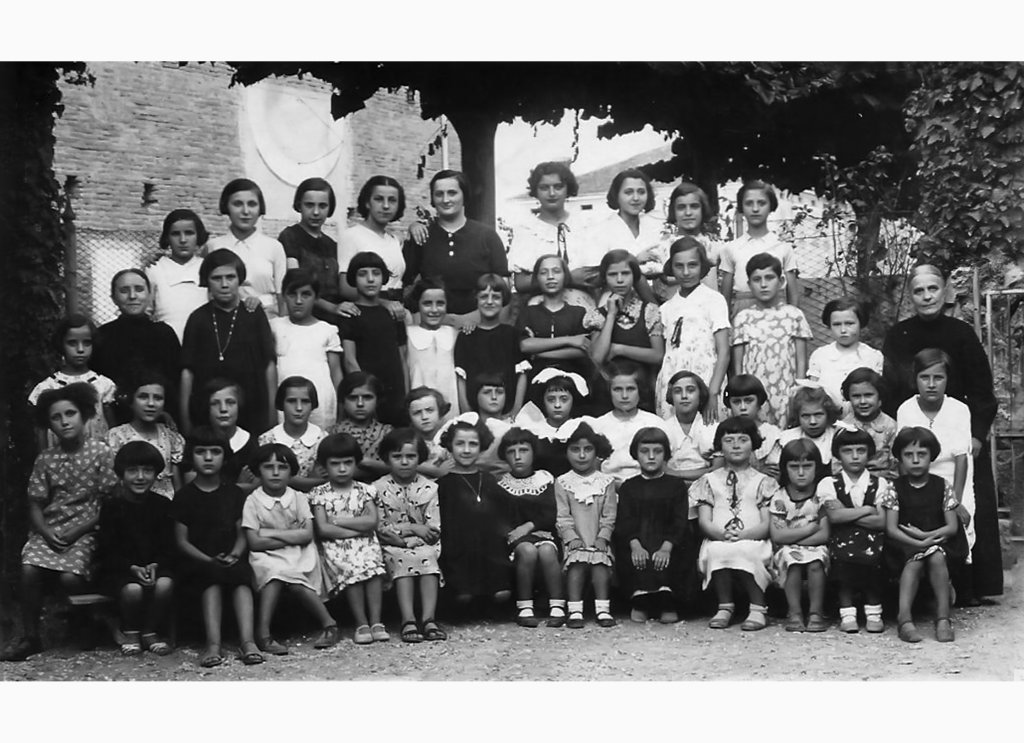 oratorio femminile: "dalle Suore"